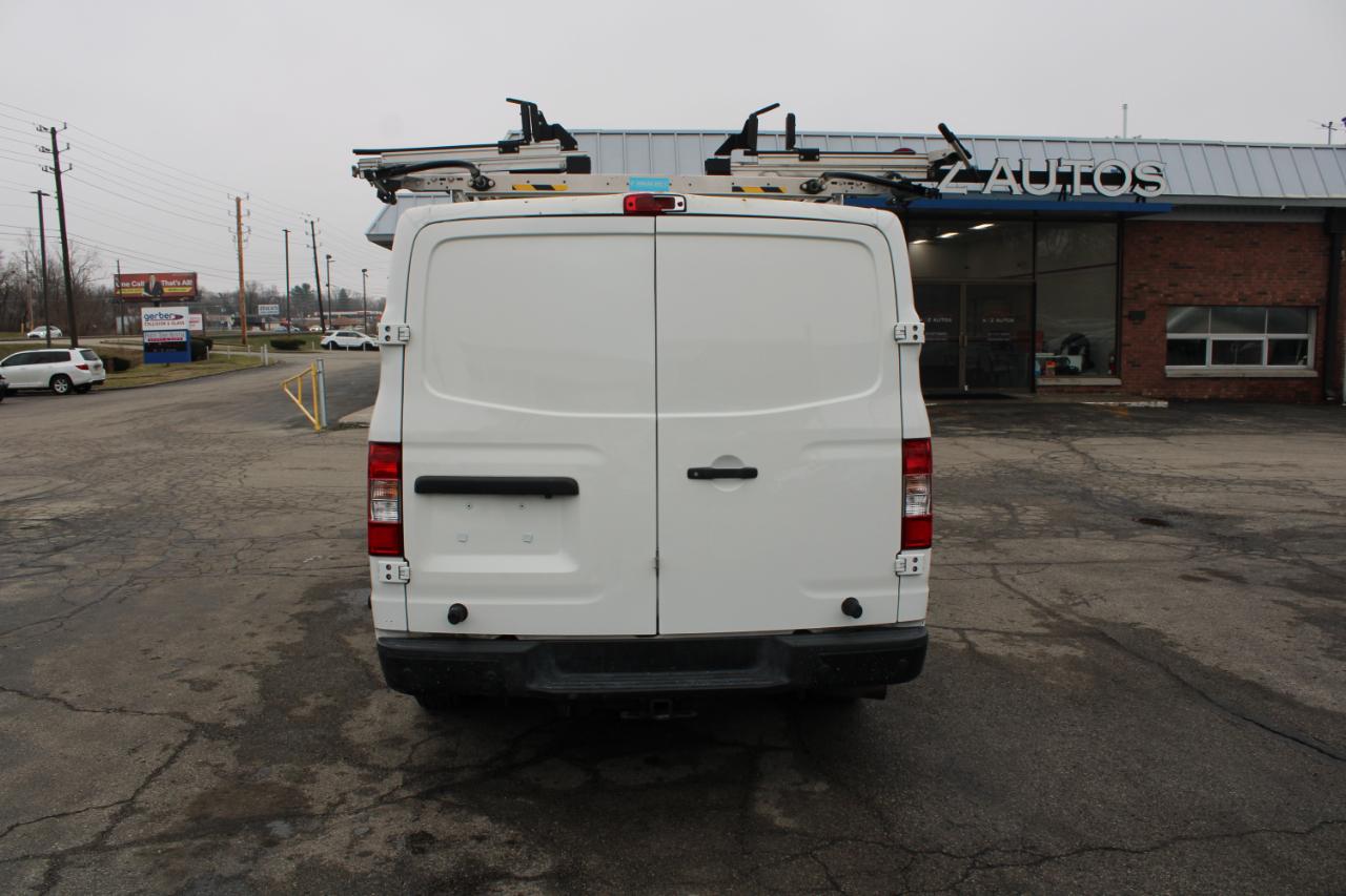 Nissan NV Cargo NV2500 HD Standard Roof V8 SV 2018