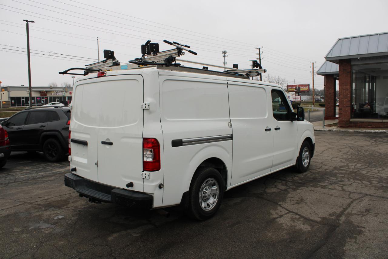 Nissan NV Cargo NV2500 HD Standard Roof V8 SV 2018
