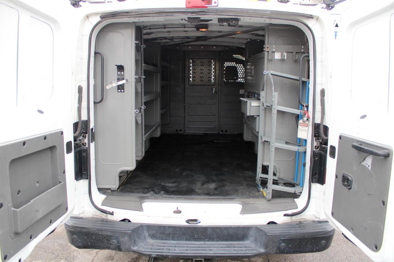 Nissan NV Cargo NV2500 HD Standard Roof V8 SV 2018