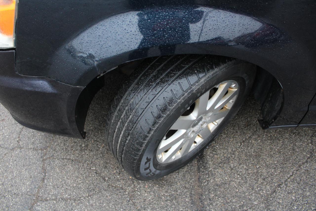 Chrysler Town & Country 4dr Wgn Touring-L 2011