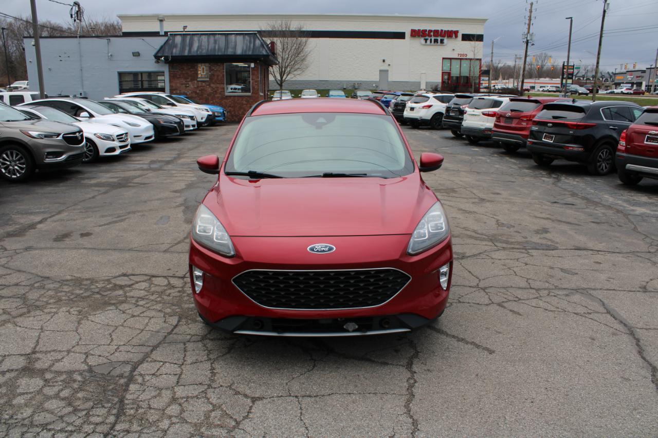 Ford Escape Titanium Hybrid FWD 2020