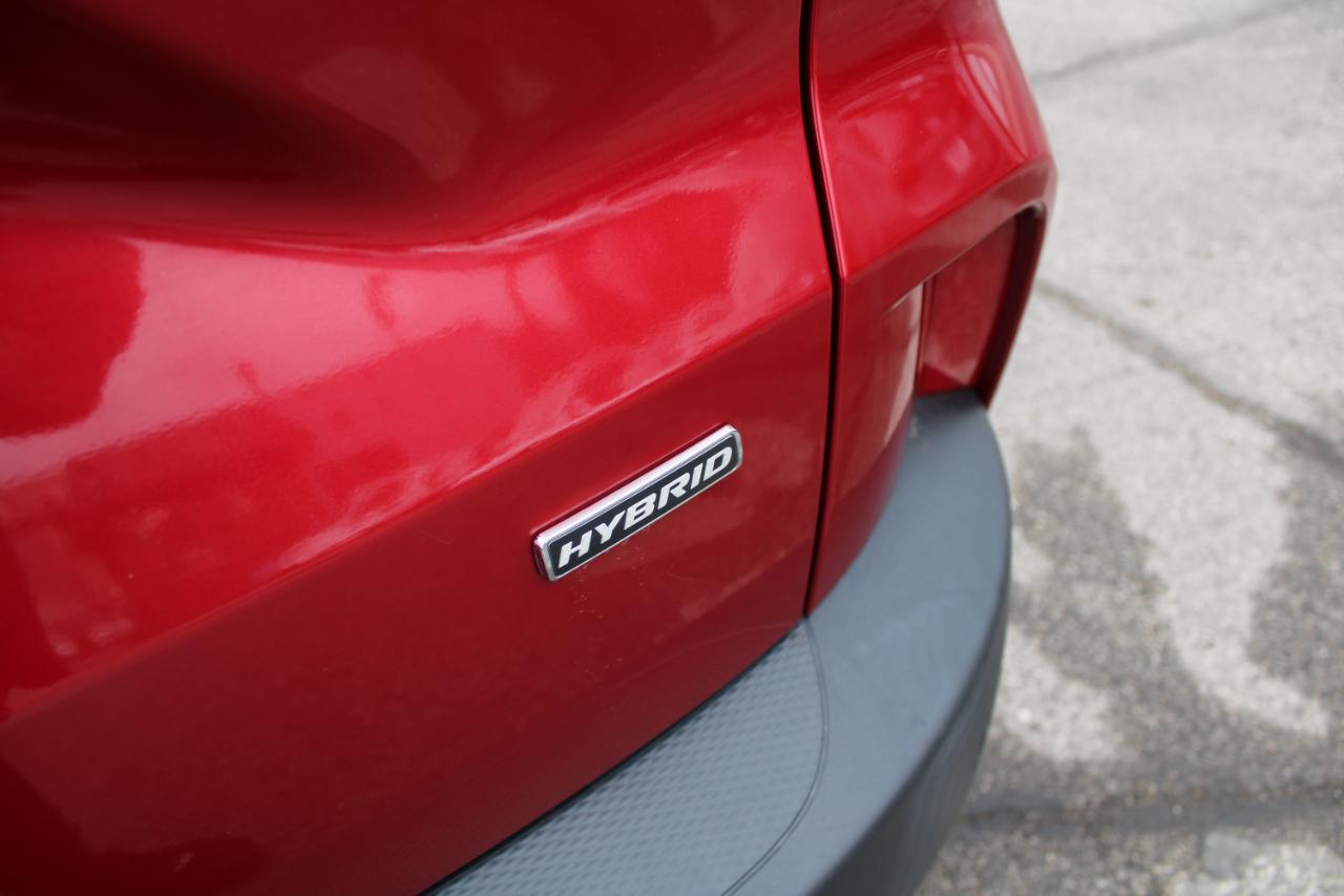 Ford Escape Titanium Hybrid FWD 2020