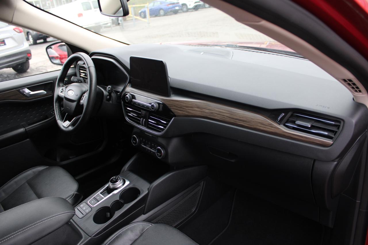 Ford Escape Titanium Hybrid FWD 2020