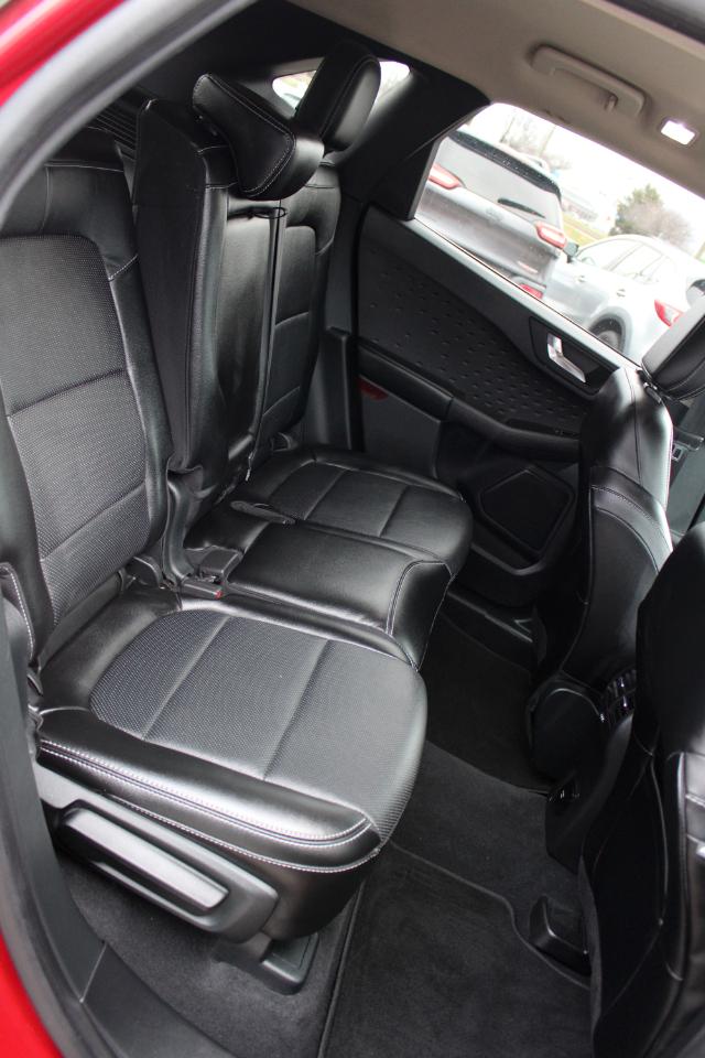 Ford Escape Titanium Hybrid FWD 2020