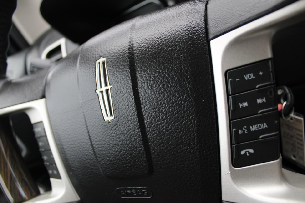 Lincoln MKX AWD 4dr 2010