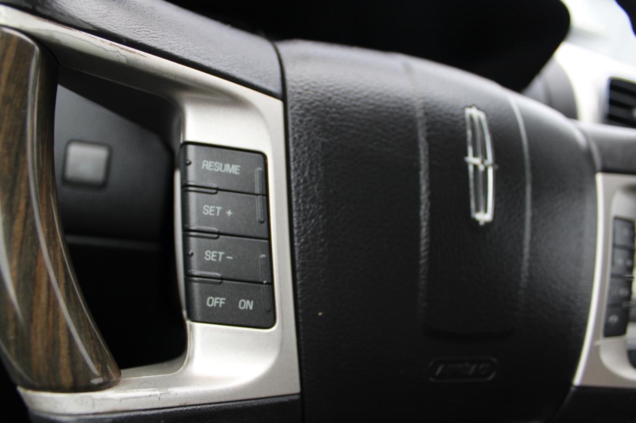 Lincoln MKX AWD 4dr 2010