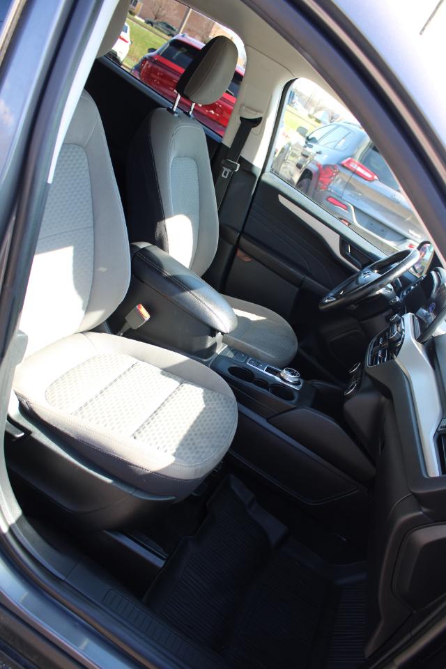 Ford Escape SE Hybrid FWD 2022