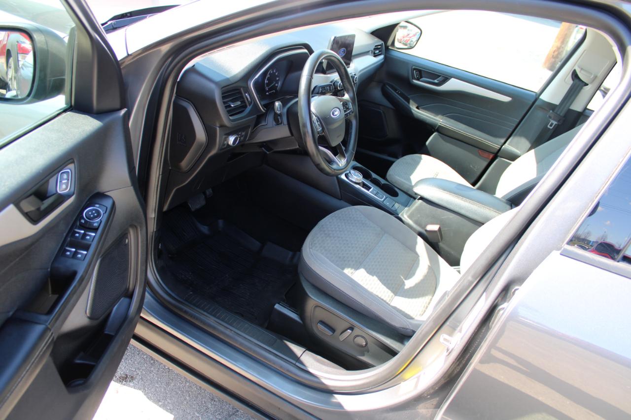 Ford Escape SE Hybrid FWD 2022