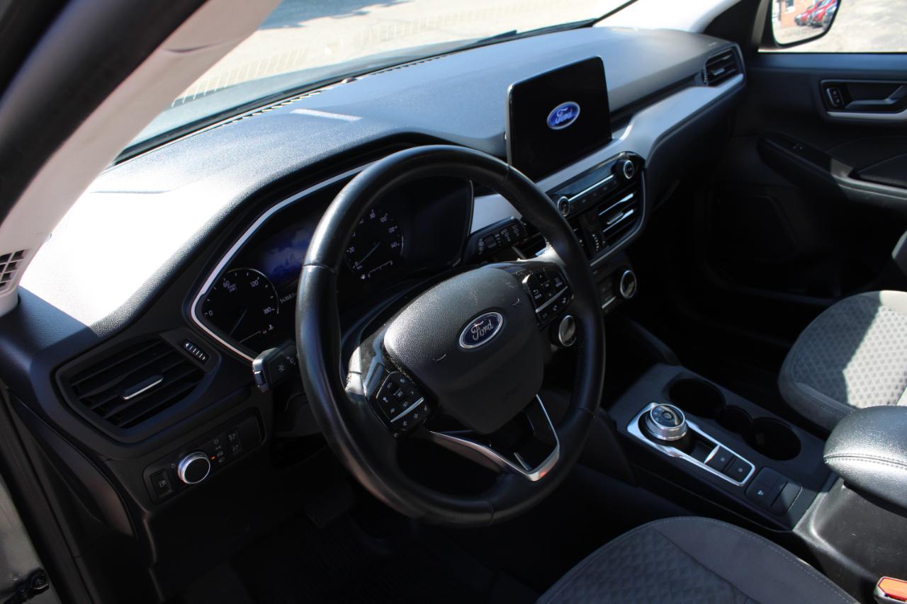 Ford Escape SE Hybrid FWD 2022