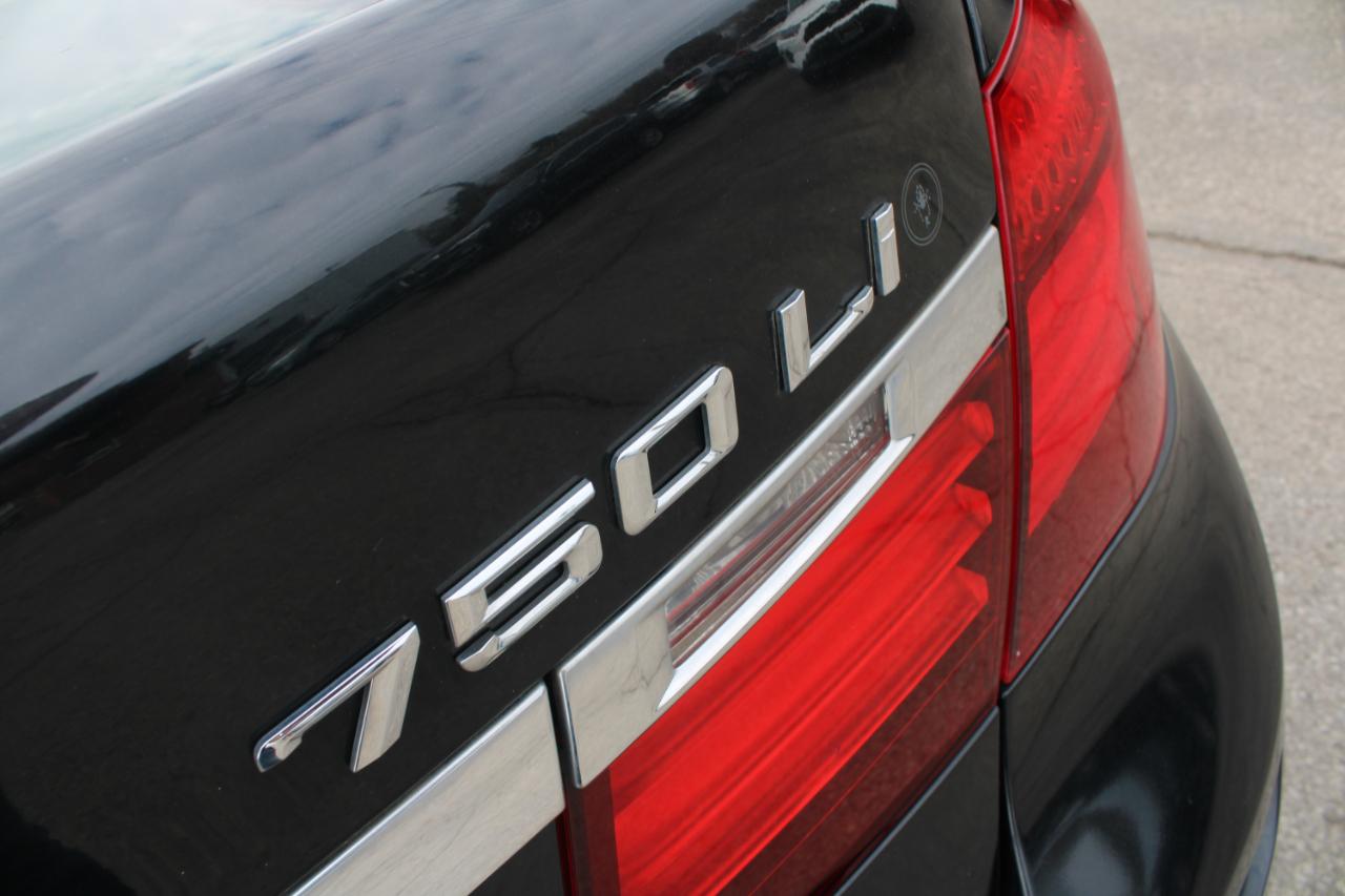 BMW 7 Series 4dr Sdn 750Li xDrive AWD 2015