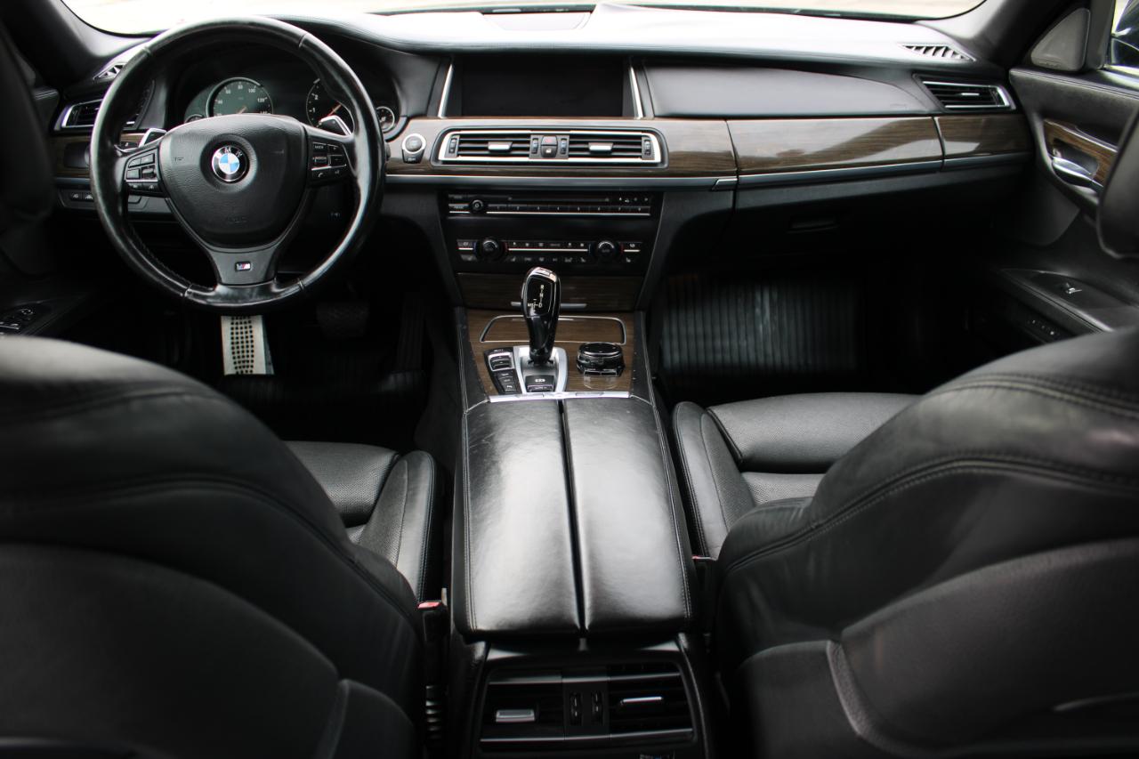 BMW 7 Series 4dr Sdn 750Li xDrive AWD 2015