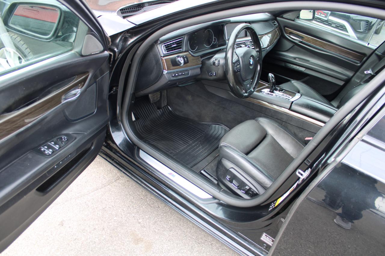 BMW 7 Series 4dr Sdn 750Li xDrive AWD 2015