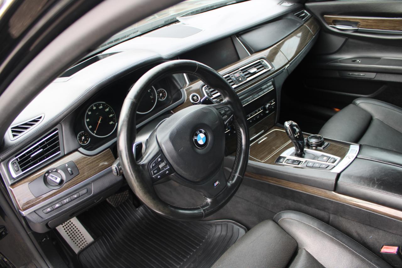 BMW 7 Series 4dr Sdn 750Li xDrive AWD 2015