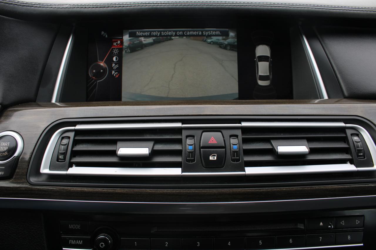 BMW 7 Series 4dr Sdn 750Li xDrive AWD 2015