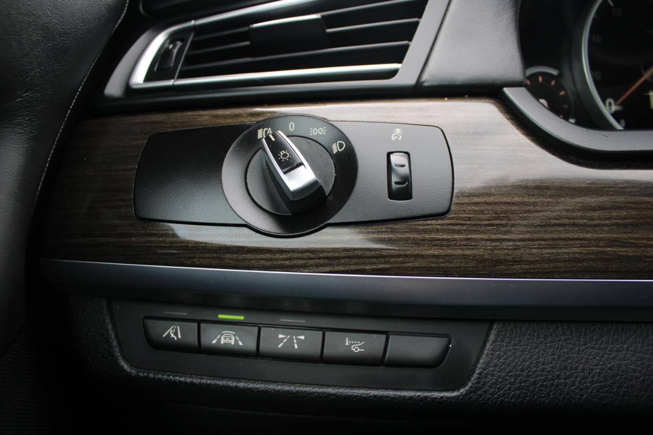 BMW 7 Series 4dr Sdn 750Li xDrive AWD 2015