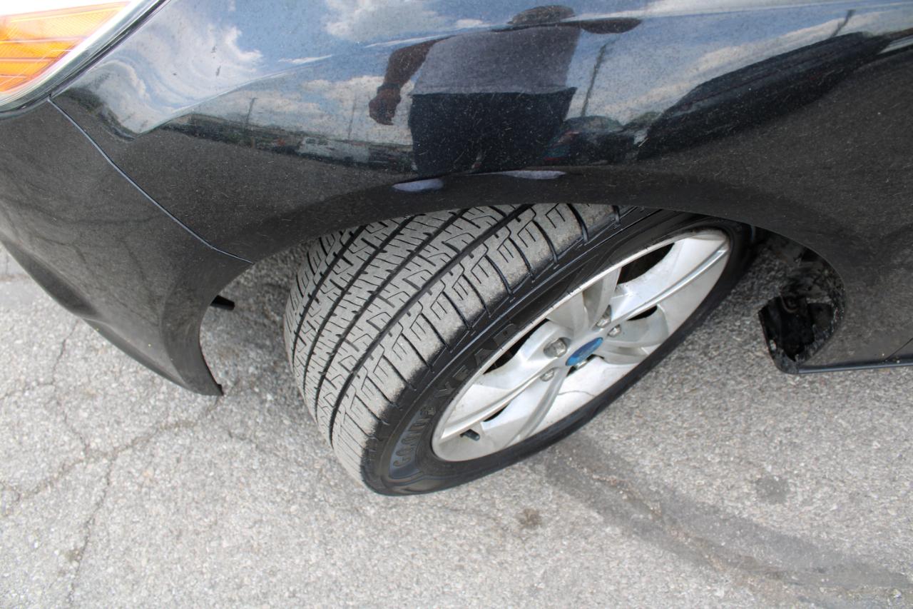 Ford Focus 4dr Sdn SE 2013