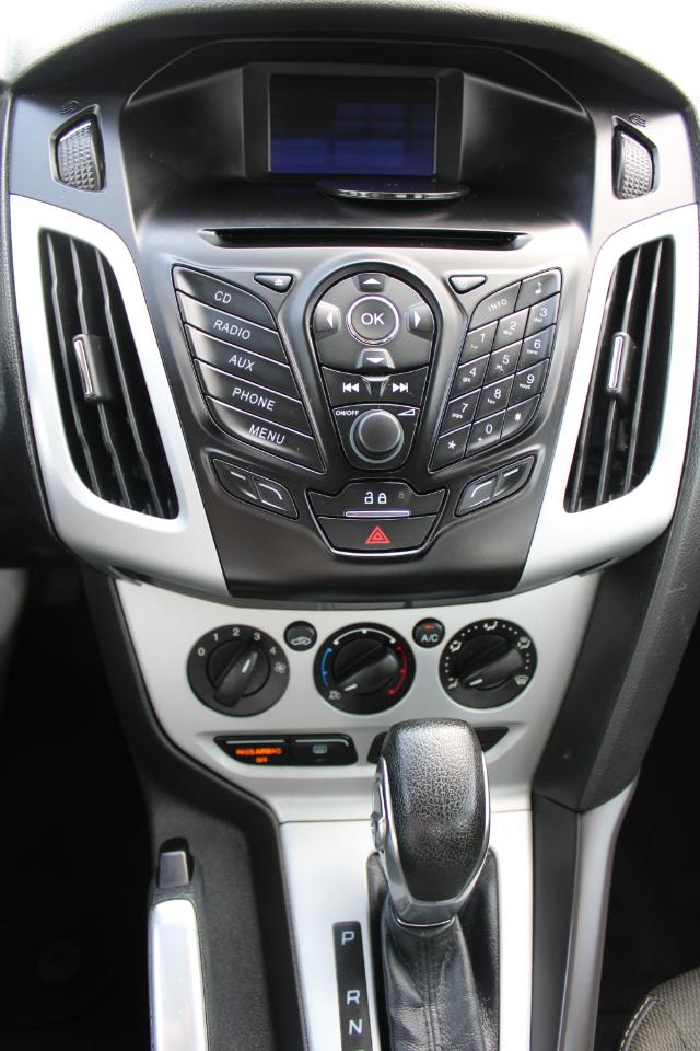 Ford Focus 4dr Sdn SE 2013