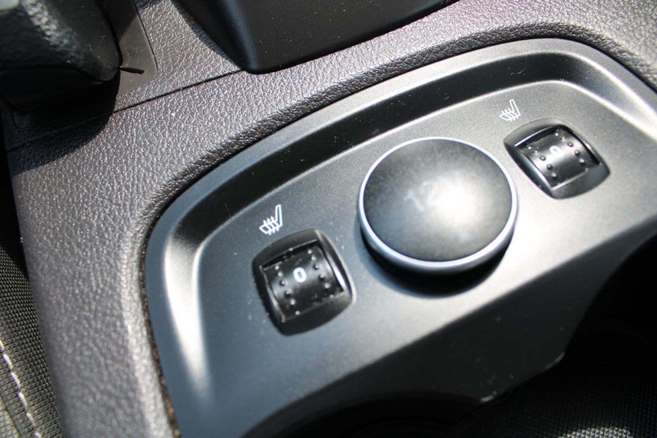 Ford Focus 4dr Sdn SE 2013
