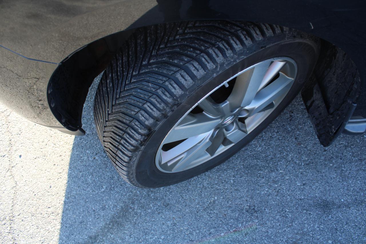 Nissan Pathfinder 4WD 4dr Platinum 2015