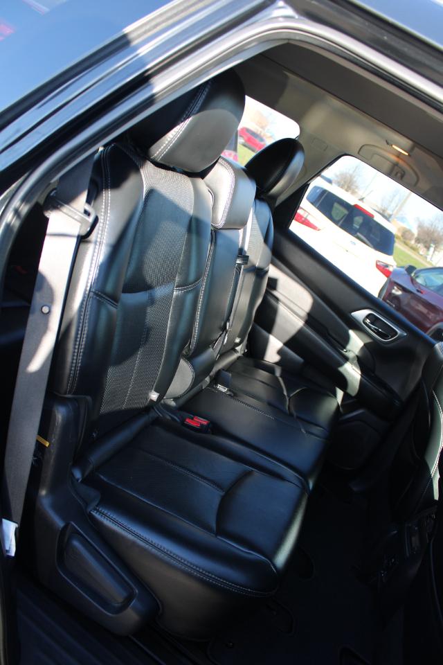 Nissan Pathfinder 4WD 4dr Platinum 2015