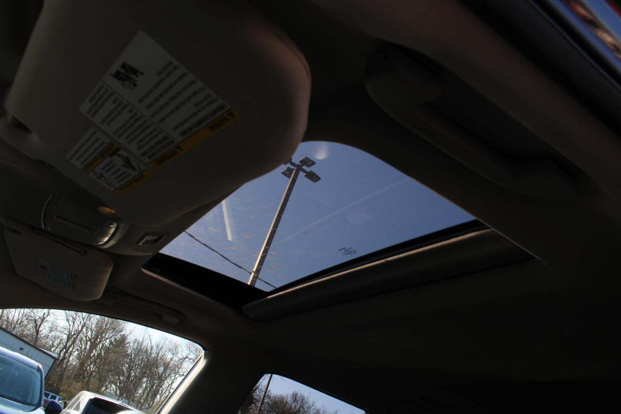 Nissan Pathfinder 4WD 4dr Platinum 2015