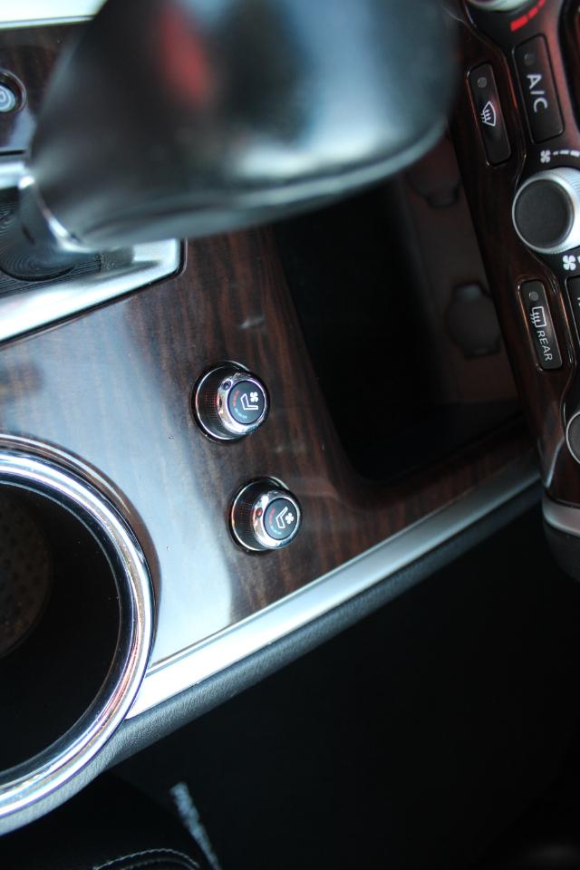 Nissan Pathfinder 4WD 4dr Platinum 2015