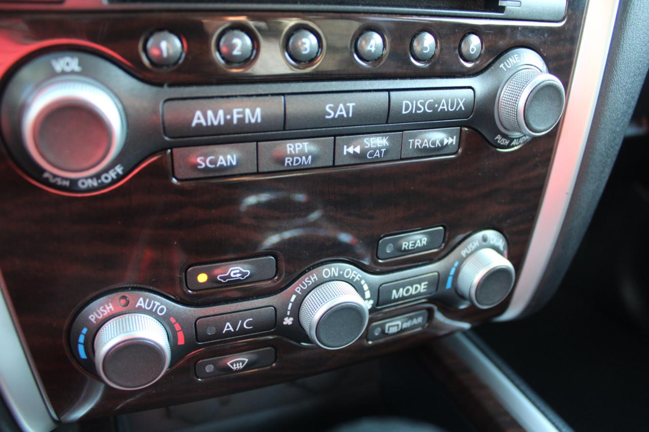 Nissan Pathfinder 4WD 4dr Platinum 2015