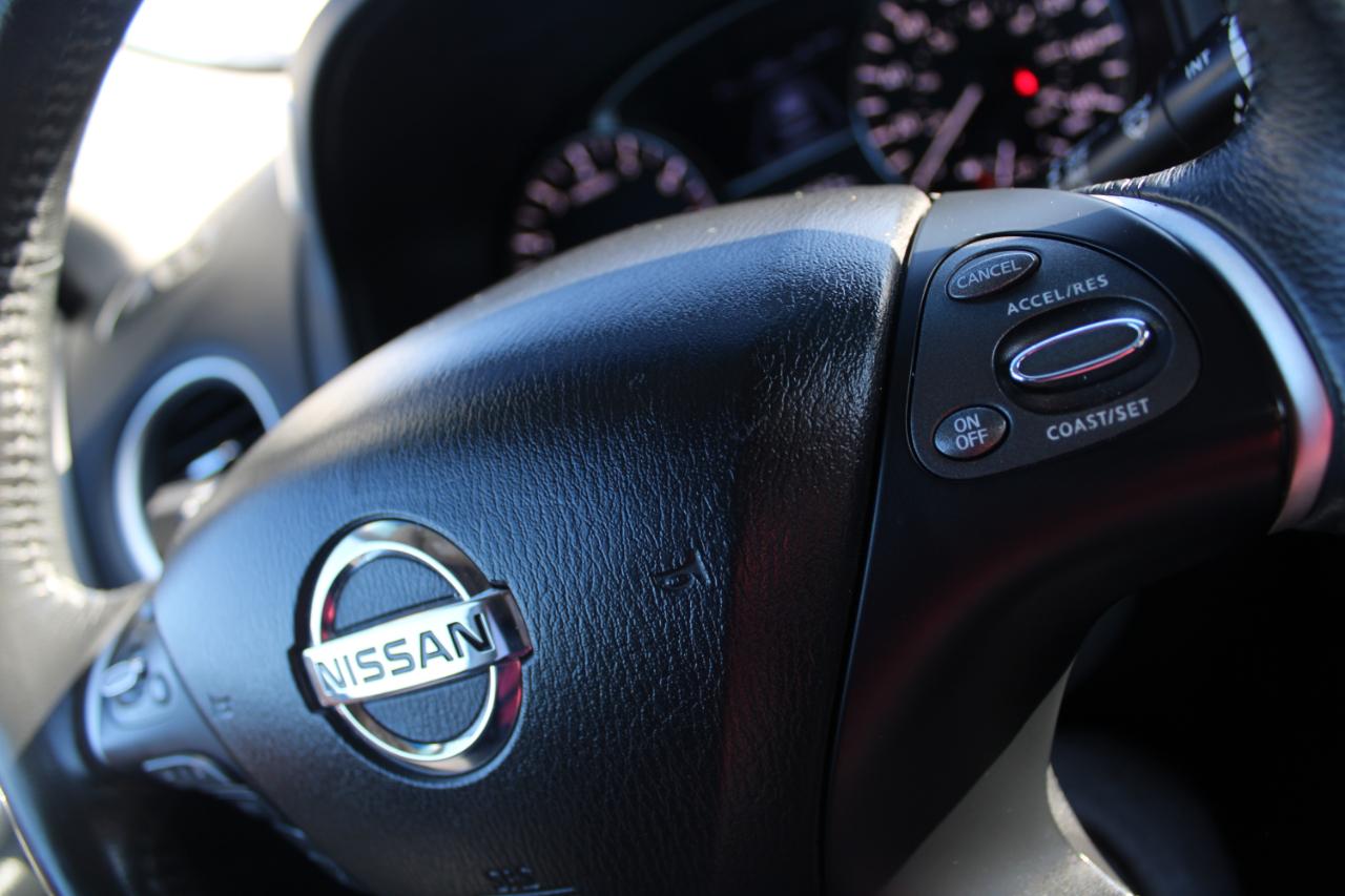 Nissan Pathfinder 4WD 4dr Platinum 2015