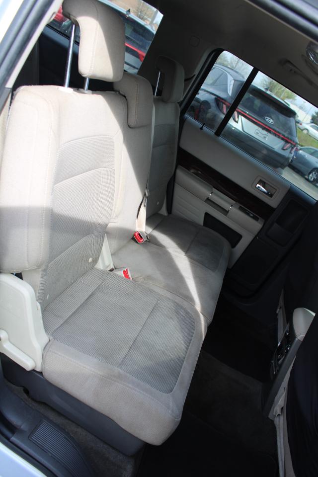 Ford Flex 4dr SEL FWD 2011