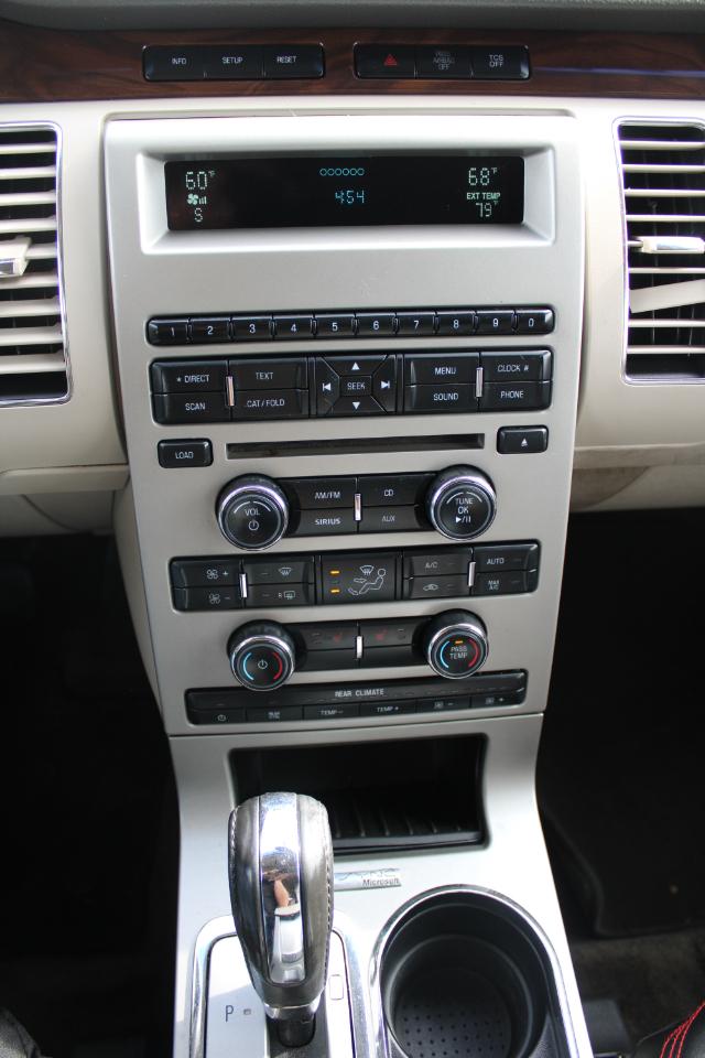 Ford Flex 4dr SEL FWD 2011