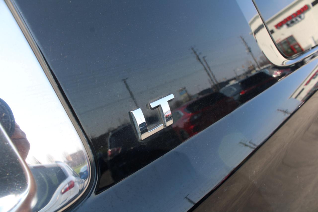 Chevrolet Suburban 2WD 4dr 1500 LT 2018