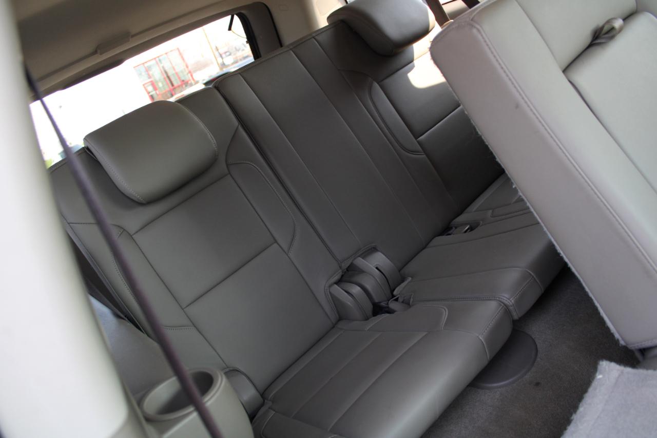 Chevrolet Suburban 2WD 4dr 1500 LT 2018