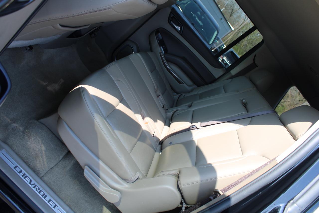 Chevrolet Suburban 2WD 4dr 1500 LT 2018