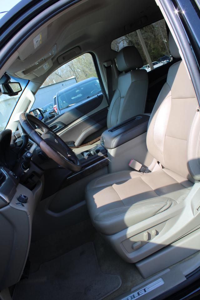 Chevrolet Suburban 2WD 4dr 1500 LT 2018