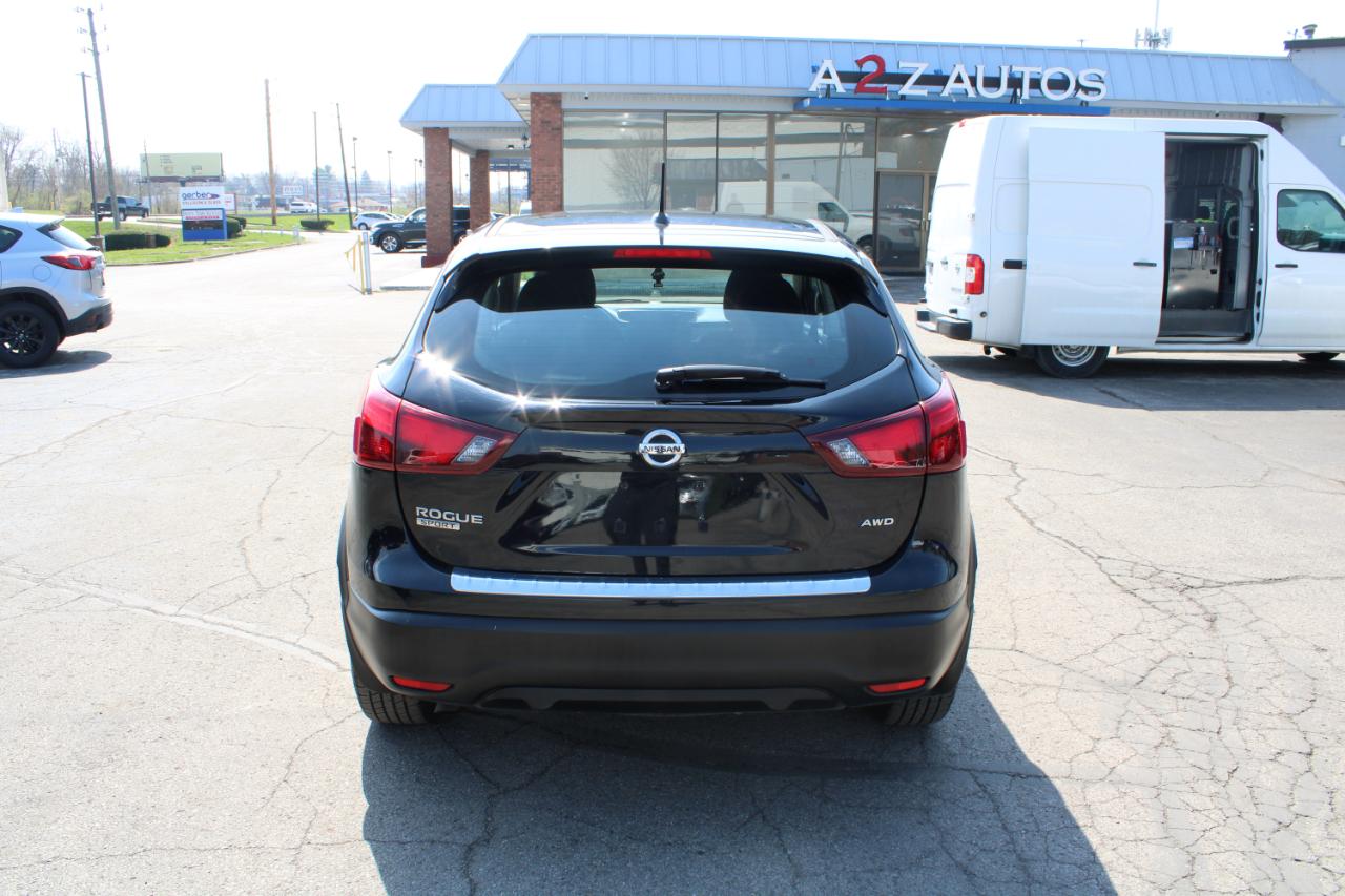 Nissan Rogue Sport AWD S 2017