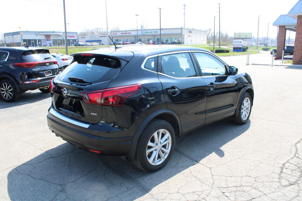 Nissan Rogue Sport AWD S 2017