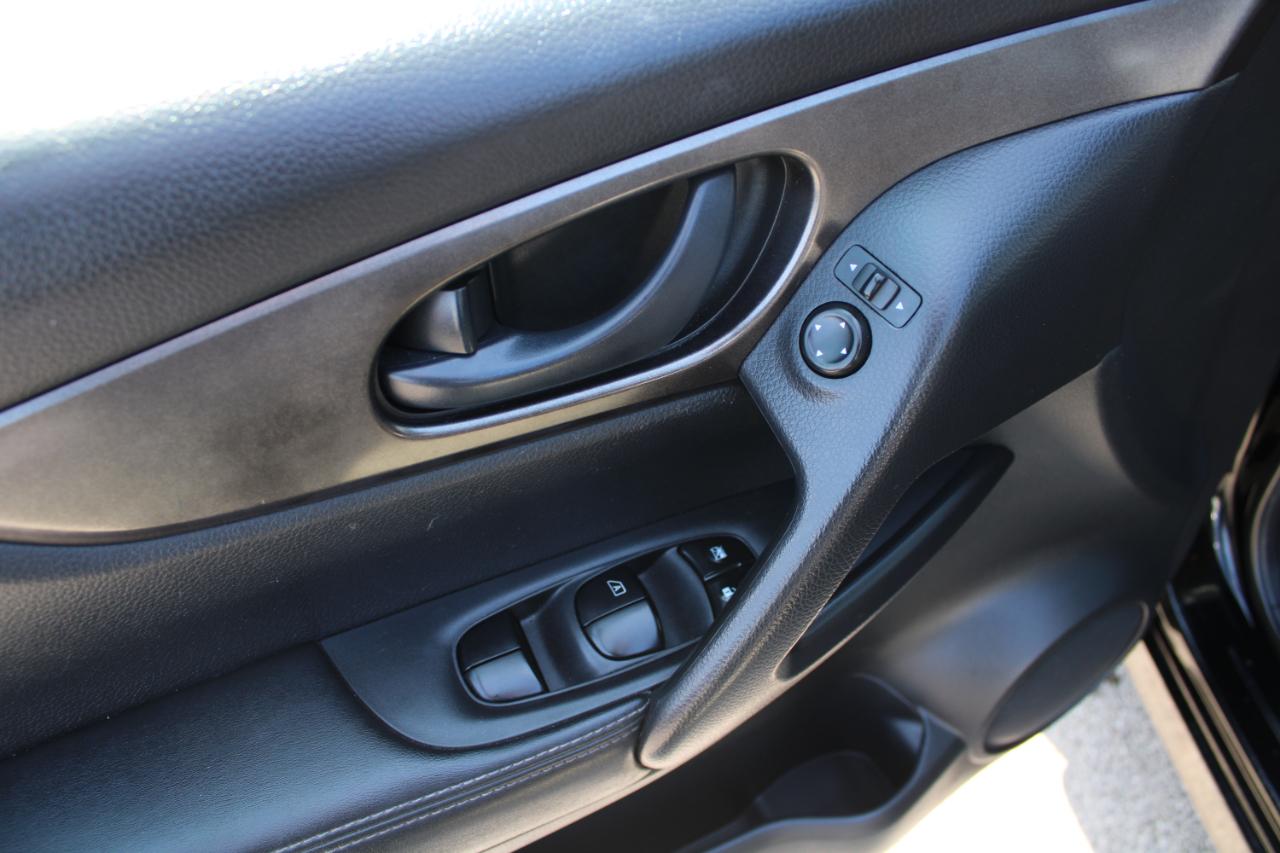 Nissan Rogue Sport AWD S 2017