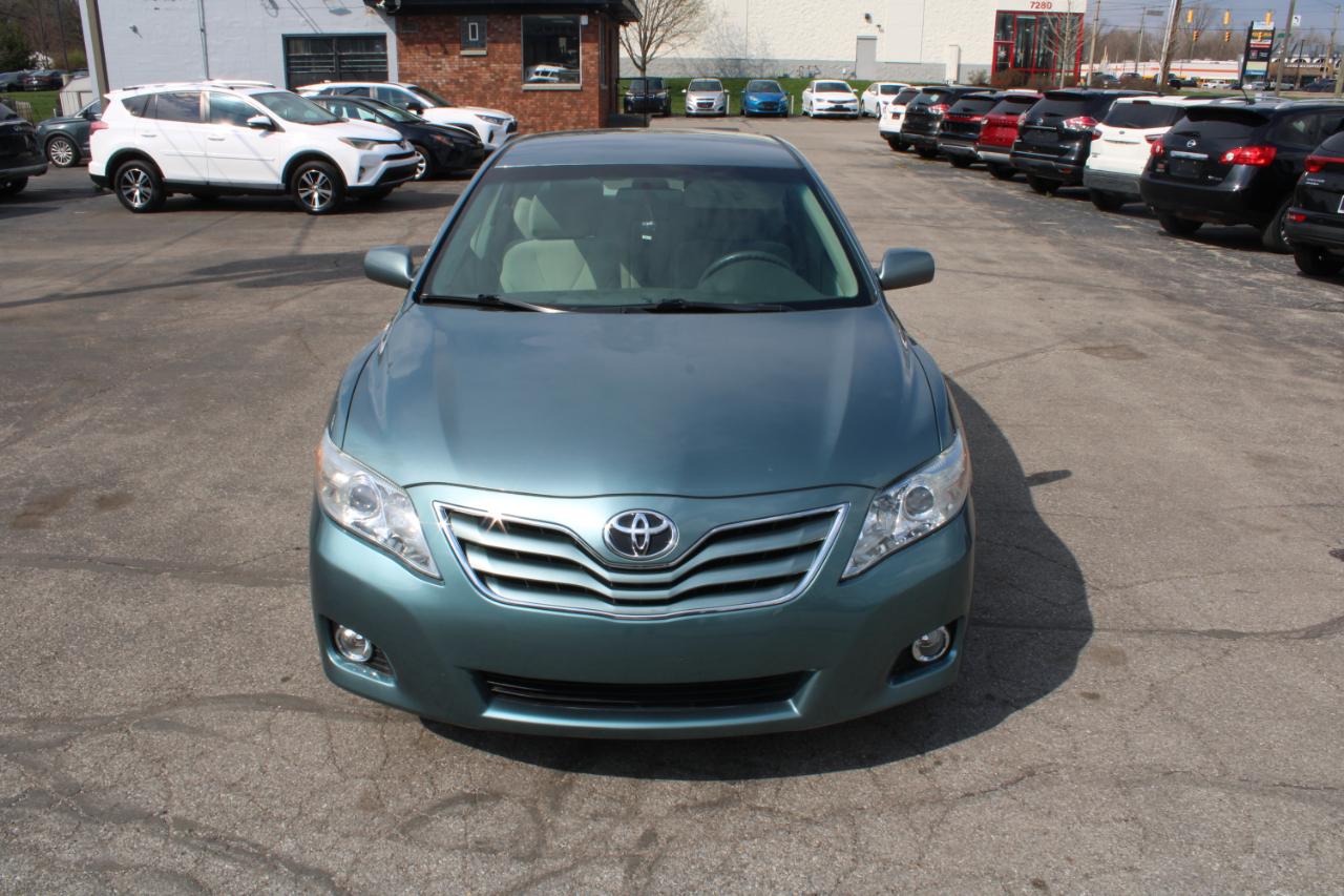 Toyota Camry 4dr Sdn I4 Man (Natl) 2010