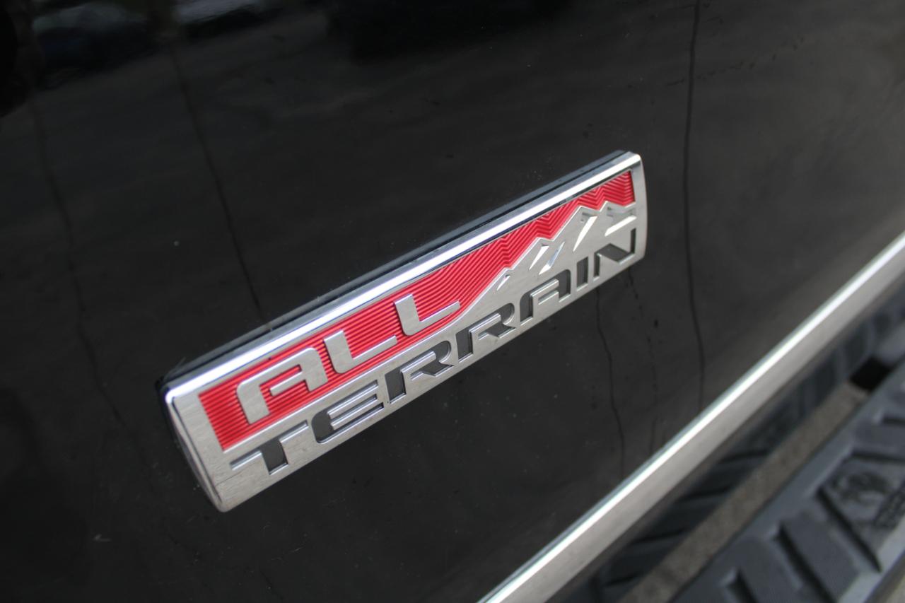 GMC Sierra 1500 4WD Double Cab 143.5" SLT 2015