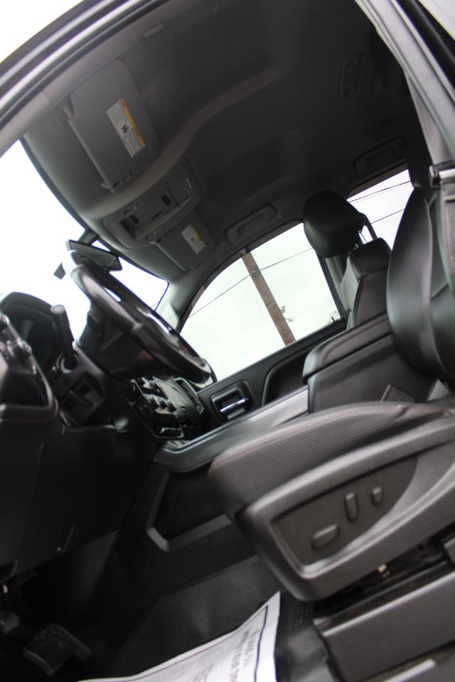 GMC Sierra 1500 4WD Double Cab 143.5" SLT 2015