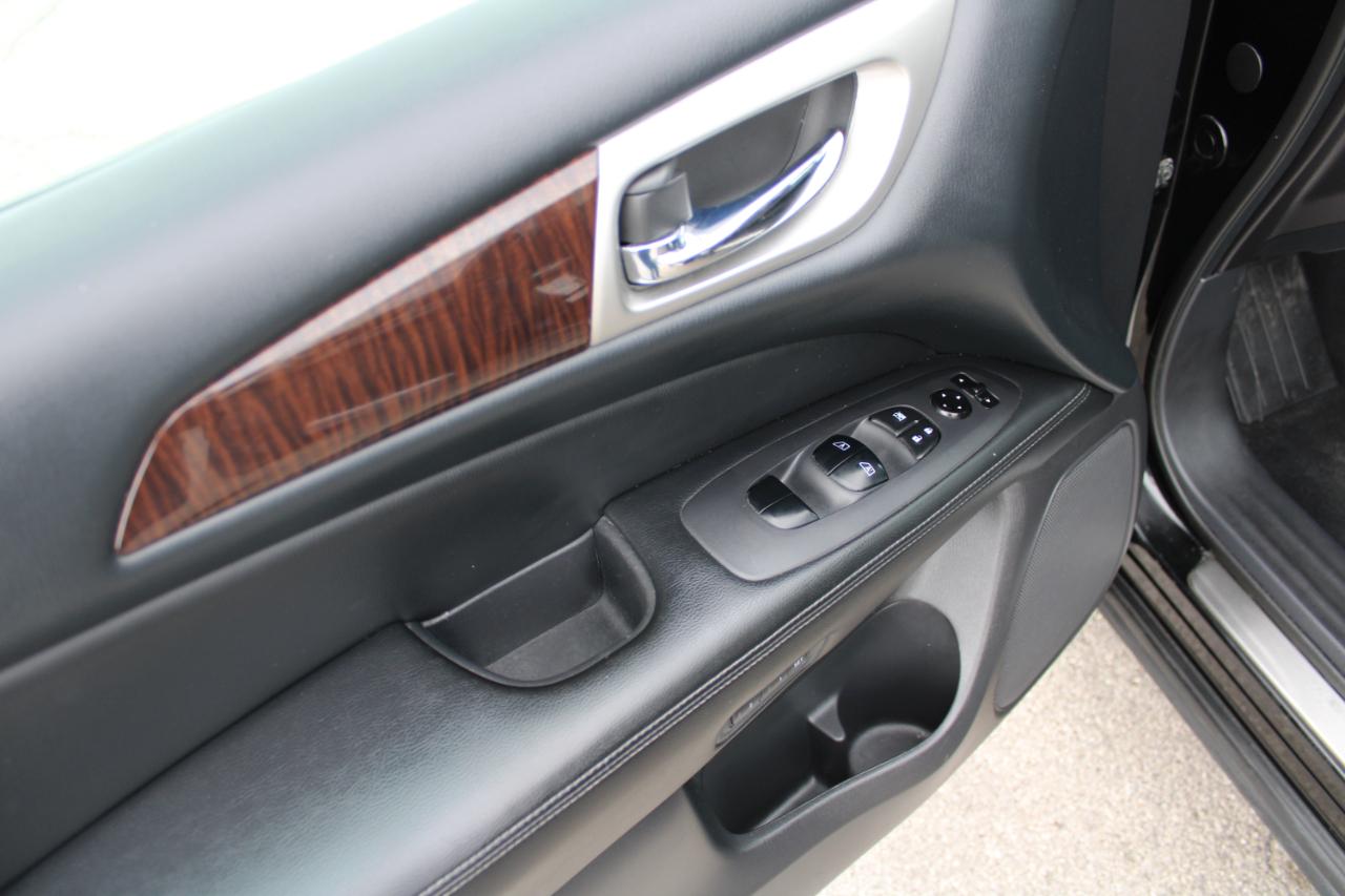 Nissan Pathfinder 4WD 4dr SL 2013