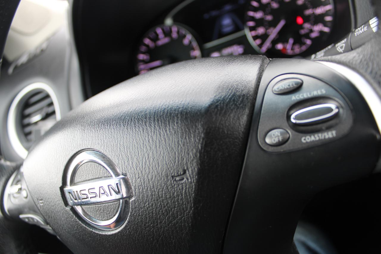 Nissan Pathfinder 4WD 4dr SL 2013