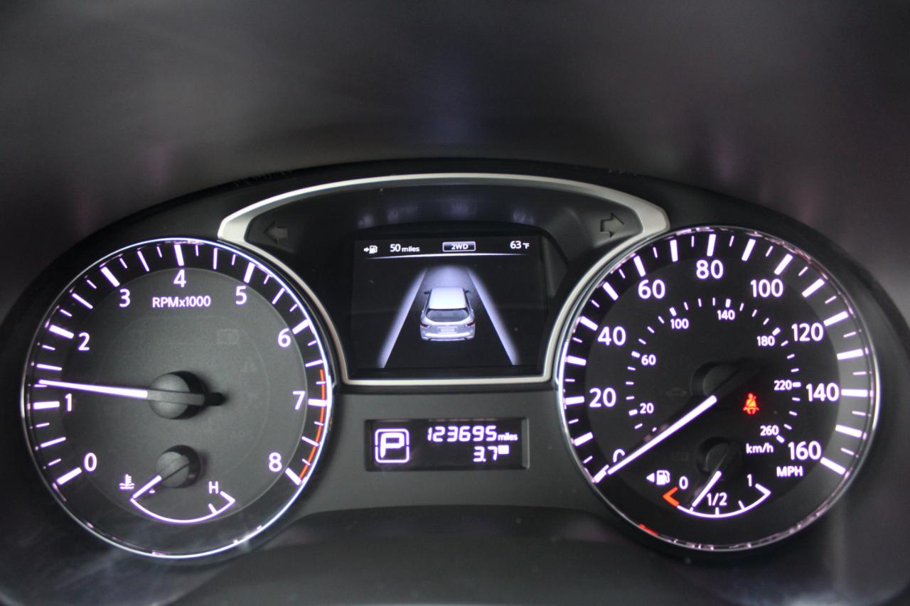 Nissan Pathfinder 4WD 4dr SL 2013