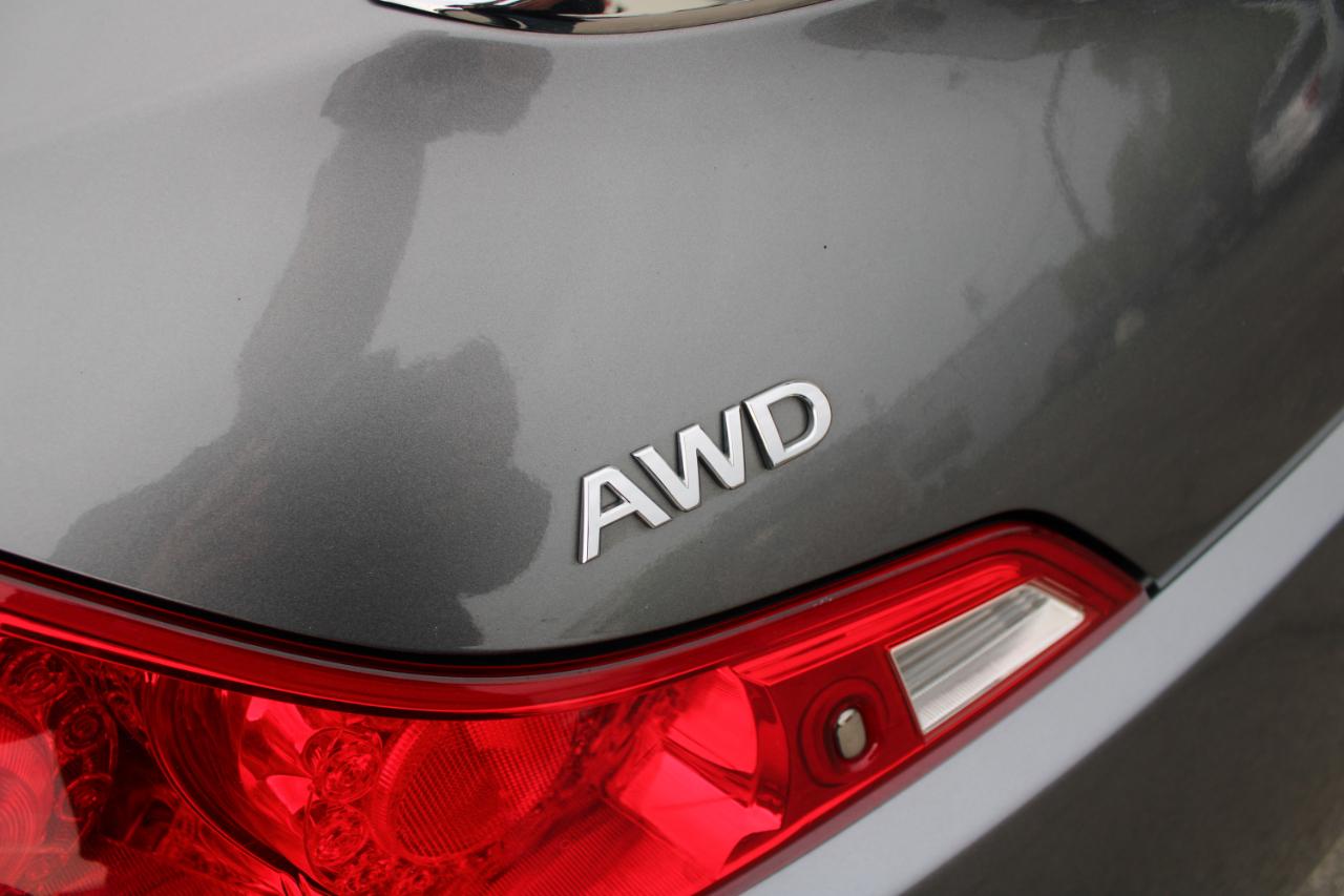 Infiniti Q60 Coupe 2dr Auto AWD 2014