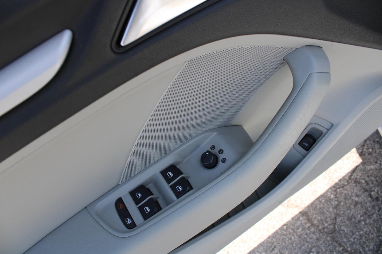 Audi A3 4dr Sdn FWD 1.8T Premium 2015