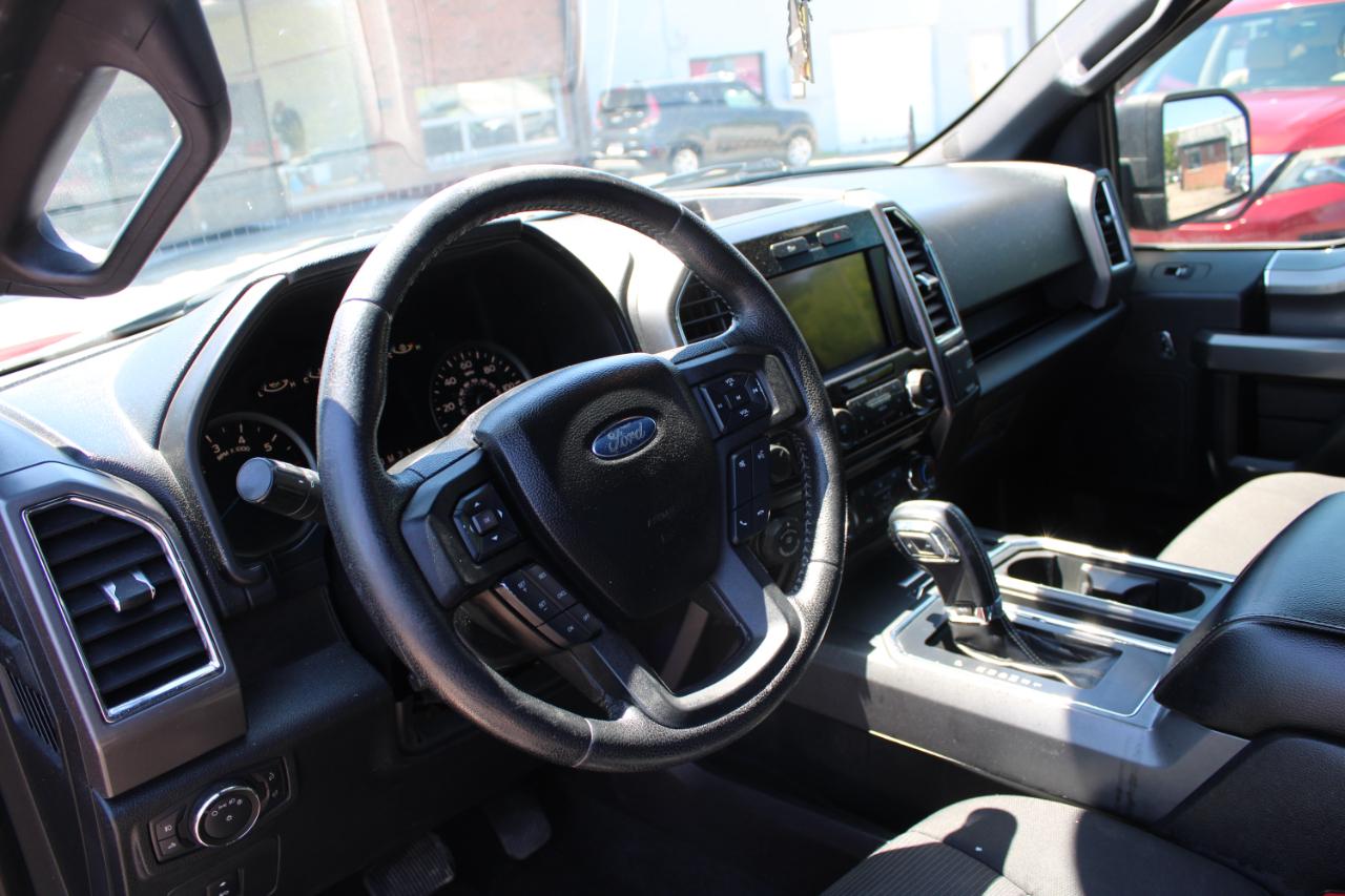 Ford F-150 4WD SuperCrew 145" XLT 2016