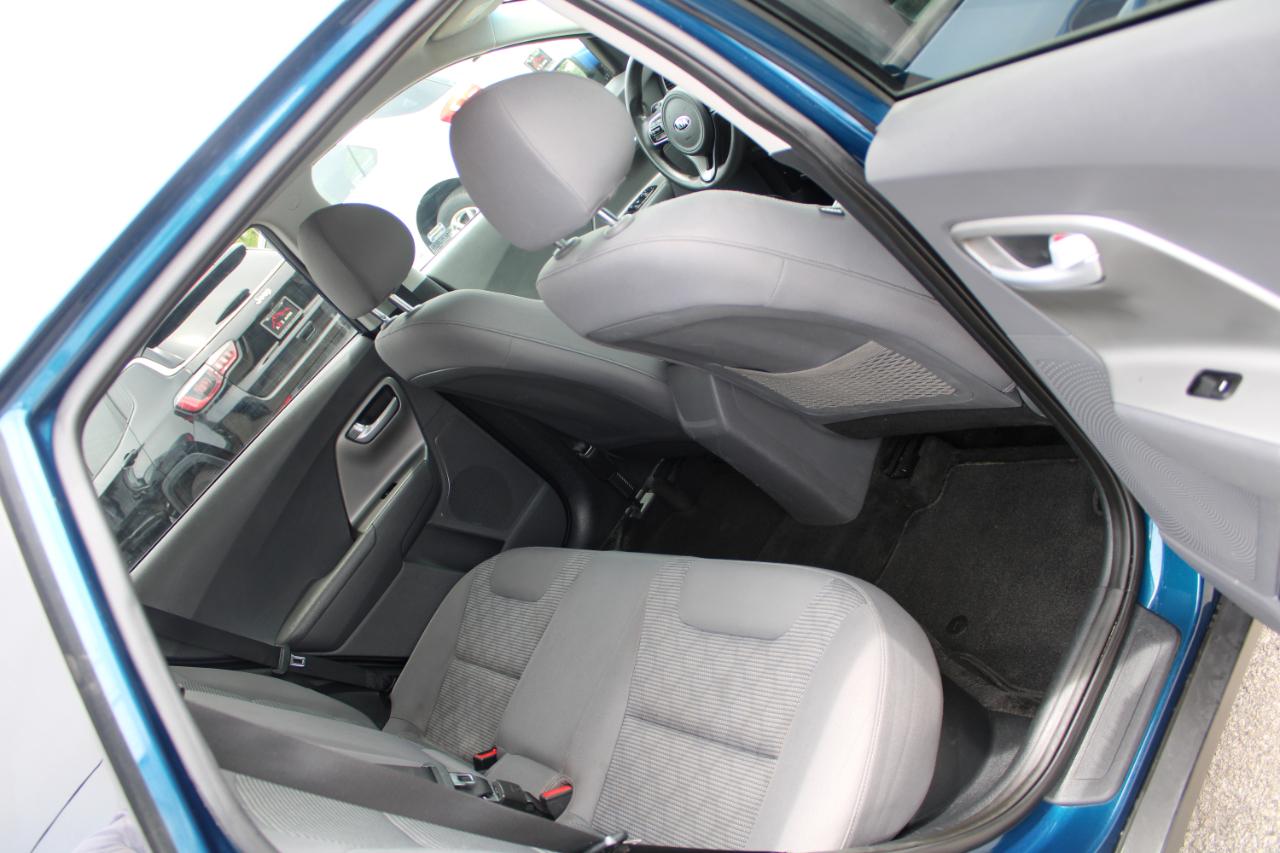 Kia Niro LX FWD 2019