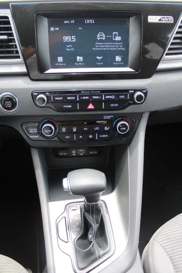 Kia Niro LX FWD 2019