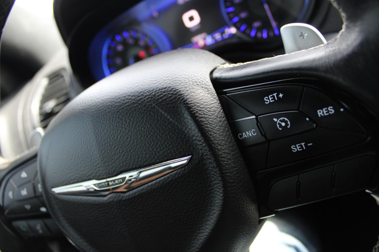 Chrysler 300 4dr Sdn 300S AWD 2015