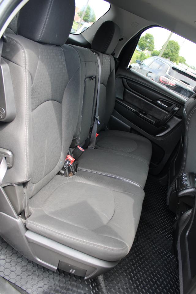 GMC Acadia AWD 4dr SLE w/SLE-2 2015